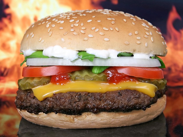 Pracovníci spoločnosti McDonald štrajkujú nad politikou sexuálneho obťažovania